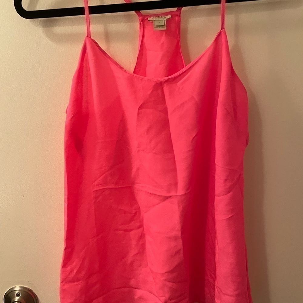 Jcrew hot pink racer back tank top blouse
Size 0
Condition 9/10 no flaws - Picture 8 of 8